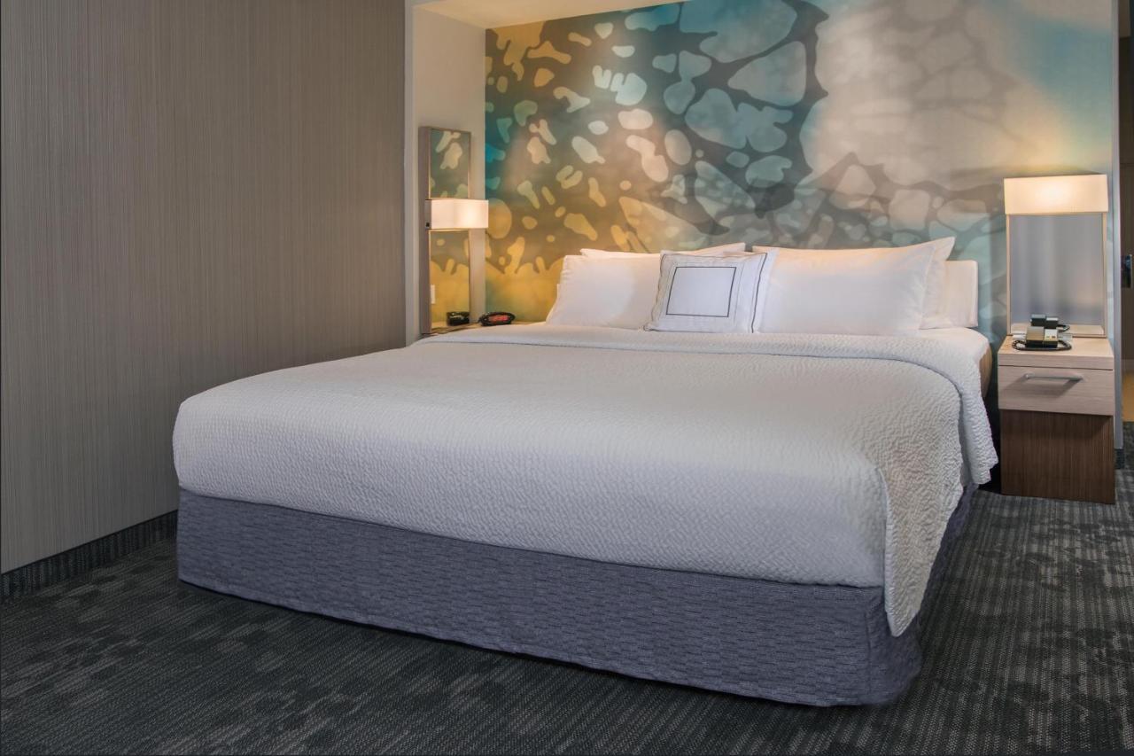 Courtyard By Marriott New York Queens, Jamaica Екстер'єр фото